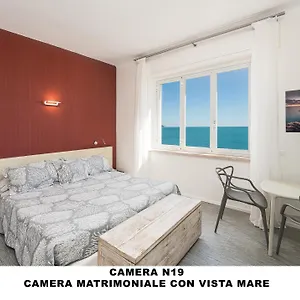 ** Affittacamere Al Mare Italia